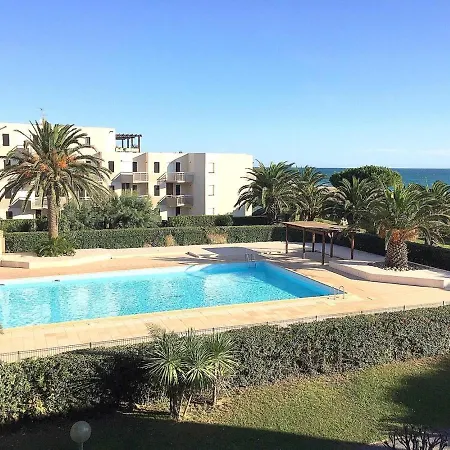 Apartment Résidence Les Capitelles: Beachfront Oasis With Sea View Balcony *
